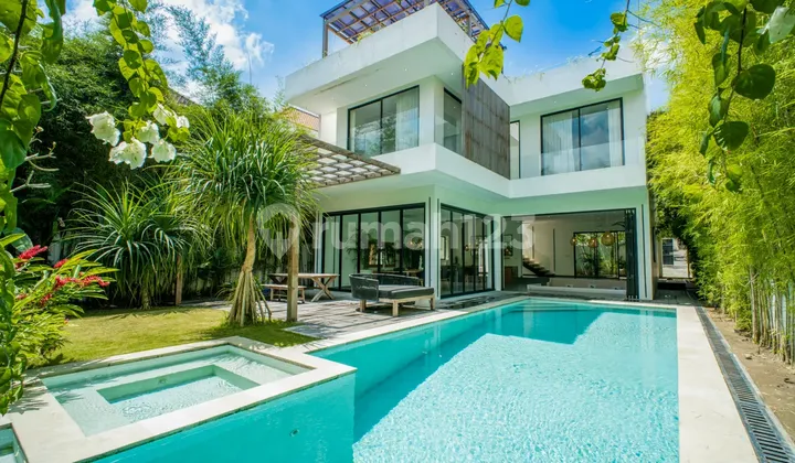 Modern Tropical 3 Bedroom In Pererenan Modern Tropical 3 Bedroom In Pererenan