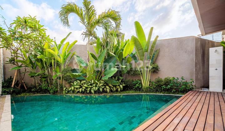 Brand New Ocean Front Villa Cemagi