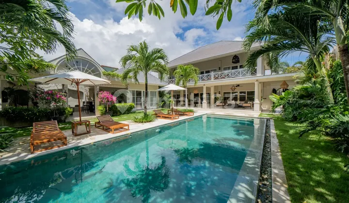 Luxurious Villa In Berawa 4Bedroom Luxurious Villa In Berawa 4Bedroom