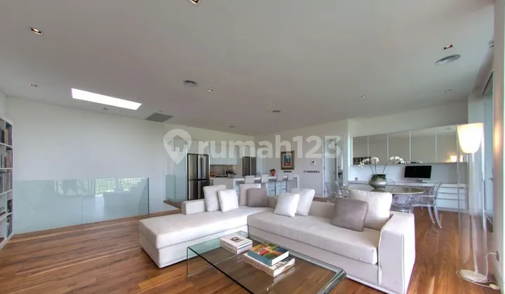 Spacious Modern 4 Bedroom Villa In Munggu Ricefield View