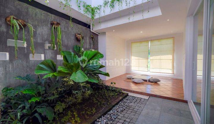 FOR SALE LUXURY VILLA 5BR AT BERAWA - CANGGU WITH RICE FIELD VIEW 2