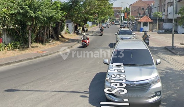 For Sale 19.4 Are Land with 3-Story Shop House Building and Restaurants in Kuta For Sale 19.4 Are Land with 3-Story Shop House Building and Restaurants in Kuta