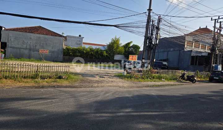 Land for Sale 16.75 Ares Main Road Dewi Sri Kuta.