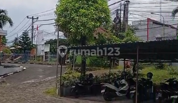 Disewakan Gedung 20 Thn Jalan Mahendradatta