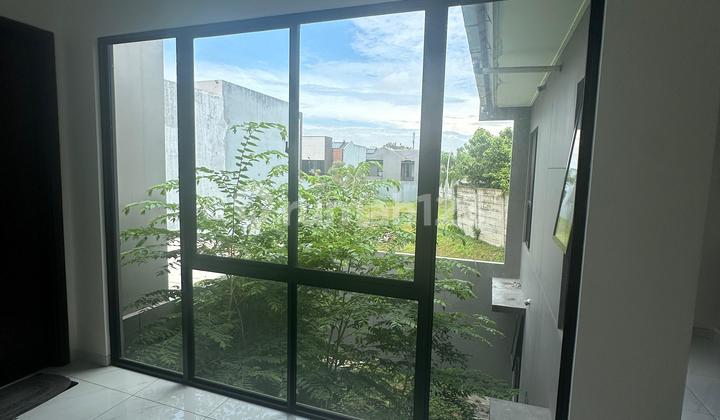 Rumah Cantik 2 Lantai Siap Huni di Suvarna Sutera Tangerang 2