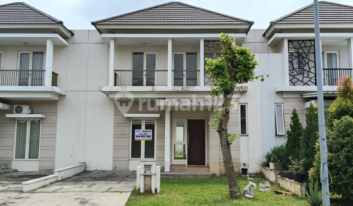Nice 2-Story House in Suvarna Sutera - Tangerang 2