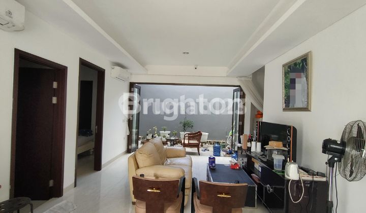 Rumah cantik dan sudah renovasi 2 lantai siap huni di The Mozia BSD City 2