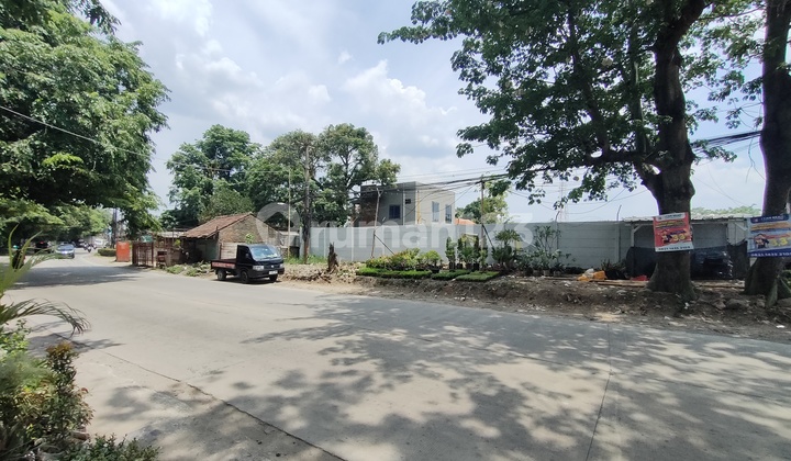 Flat Land, Dense and Fenced Around in Karawaci Tangerang