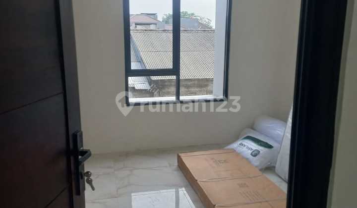 Dijual Rumah Dekat Bintaro Paku Jaya Tangsel