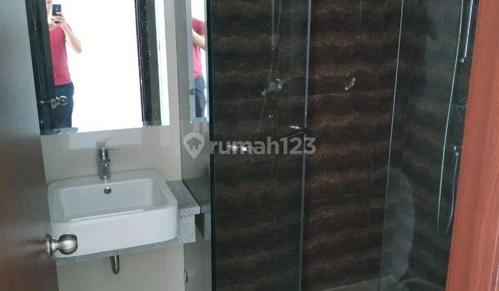 Apartement Lucky Tower Residence 2 BR Unfurnished Bagus 5