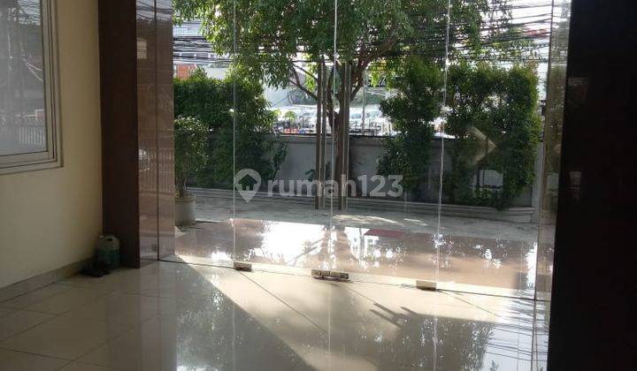 Gedung di Cikini, Jakarta Pusat 2.500 M Baru HGB 3