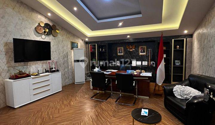 Dijual Geding Kantor di Jakarta Barat Renov Mewah Furnish Siap Pakai 1