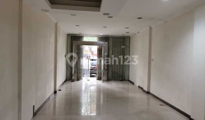 For Rent: Shop House on Main Road, Suitable for Business and Office 1