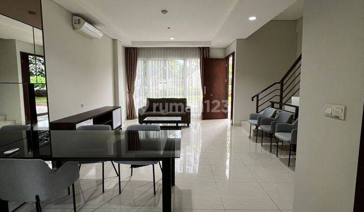 Turun Harga! Dijual Townhouse Puri Mansion Furnished 1