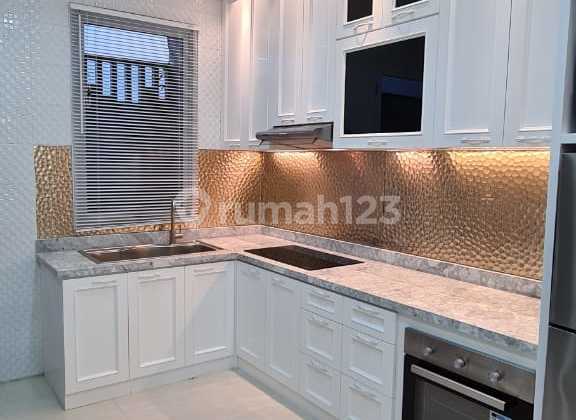 Rare Unit! Fully Furnished Townhouse for Rent at Puri Mansion