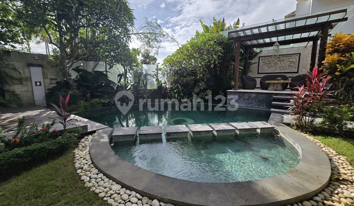 For Sale Fully furnished luxury villa in Canggu, ready to move in.