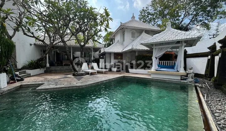 Villa Ready dengan Lokasi Strategis di Seminyak, hanya 10 menit ke pantai Petitenget Villa Ready dengan Lokasi Strategis di Seminyak, hanya 10 menit ke pantai Petitenget