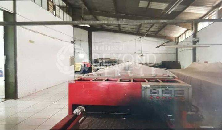 Pabrik Gudang Eks Garment Masih Aktif Di Cibolerang Kota Bandung 2