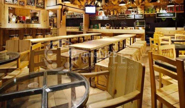 Cocok Banget Buat Usaha, Bonus Seluruh Furniture Dijual Rumah Ruang Usaha di Riau Bandung 3