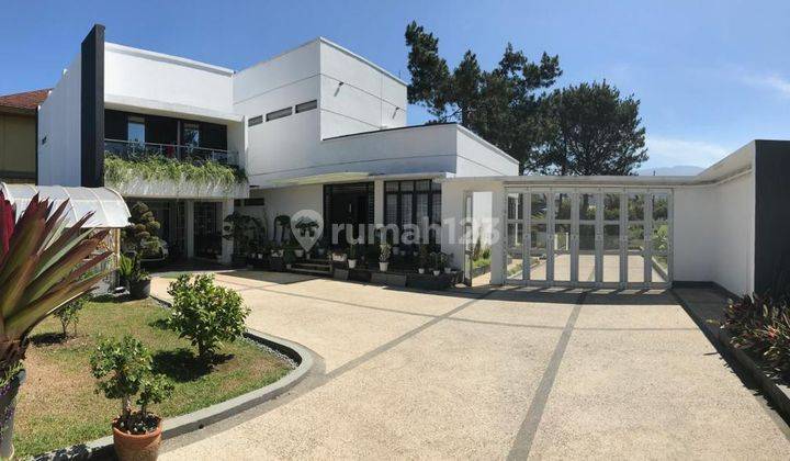 Bikin Terpesona, Rumah Modern Bikin Bangga di Graha Puspa Dijual 1