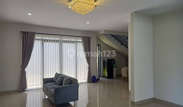 Limited Edition, Rumah Manis Dijual Furnish di Setiabudi Regency 1