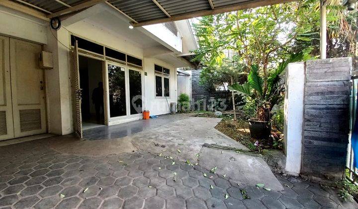 Dijual Cantik Rumah Besar Akses Strategis di Muara Peta Bandung 2