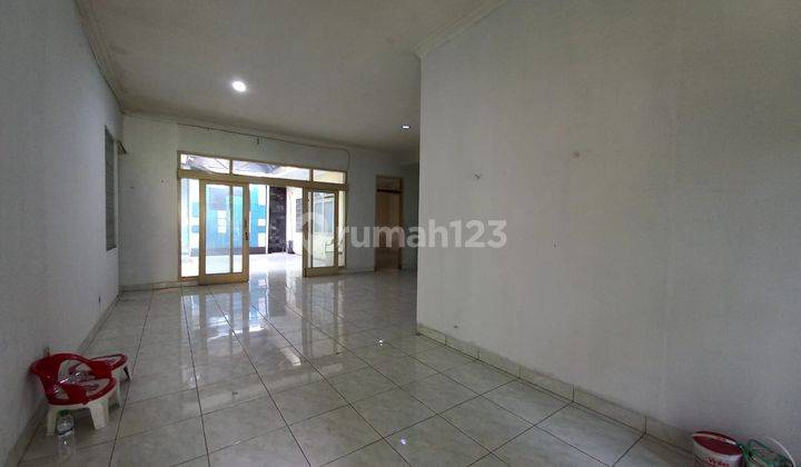 Dijual Cantik Rumah Besar Akses Strategis di Muara Peta Bandung 1