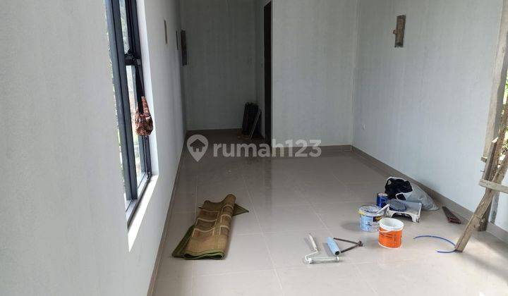 Rumah Lux Posisi Hook, Dijual Furnished 2lt di Setiabudi Regency 2