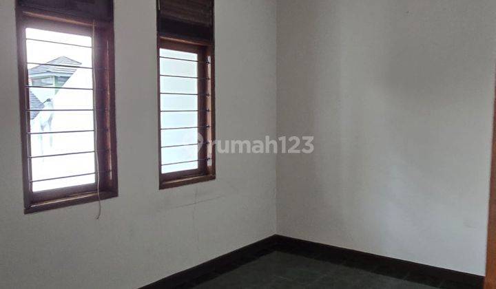 Mulus banget! Rumah super Cantik Terawat, dijual di SETRA DUTA 2