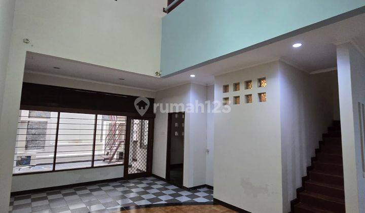 Mulus banget! Rumah super Cantik Terawat, dijual di SETRA DUTA 1