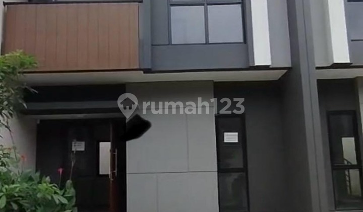 Sewa Murah Rumah 2 Lantai Lebar 5 Cluster Regia, Summarecon Crown Gading, Bekasi, 018 Sewa Murah Rumah 2 Lantai Lebar 5 Cluster Regia, Summarecon Crown Gading, Bekasi, 018