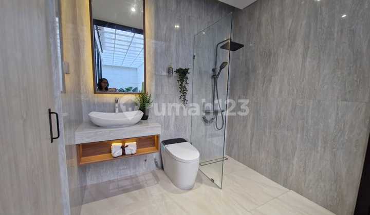 Jual Rumah Mahakam Type Saphire 7X20 With Pool, Jakarta Garden City 2