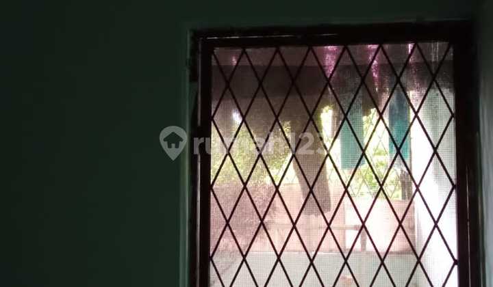 Dijual Rumah di Perumahan Duta Bumi 5 Kamar SHM Unfurnished 032 2