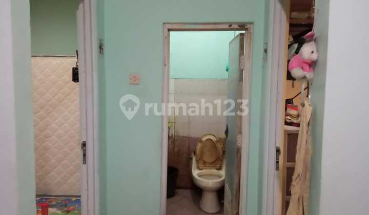 Dijual Rumah Di Perumahan Duta Bumi 5 Kamar SHM Unfurnished 032 2