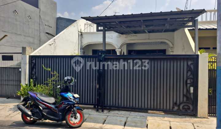 Dijual Rumah Modern 2 Lantai Siap Huni, Matraman, Jakarta Timur, 001 Dijual Rumah Modern 2 Lantai Siap Huni, Matraman, Jakarta Timur, 001