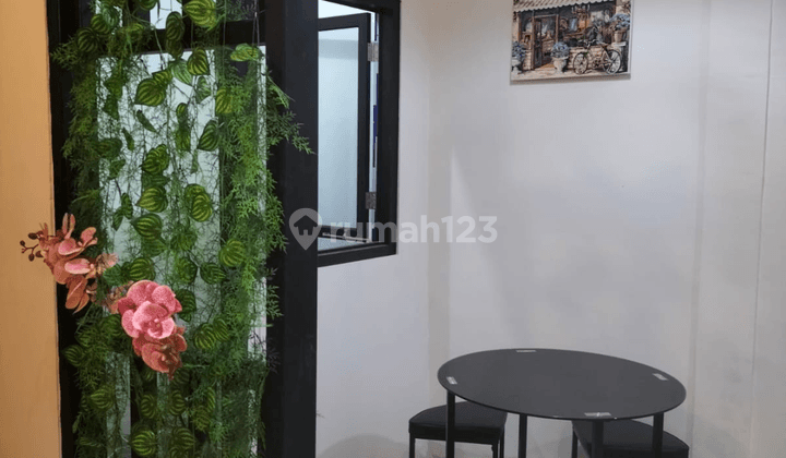 Rumah 2 Lantai Furnished di Gunung Anyar Emas Selatan Surabaya 2