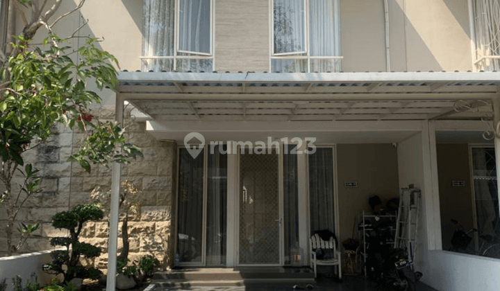 Rumah 2 Lantai Furnished di Citraland The Greenlake, Surabaya 1