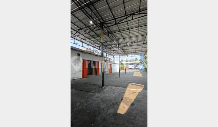 For Rent Ready-to-Use Shop House & Strategic Location, Kebantenan Cilincing, North Jakarta, 030