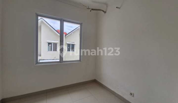 Disewakan Rumah Cluster Thames Jgc - Hadap Taman, Adem & Sudah Renovasi Belakang! (030) 2