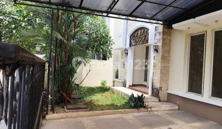 Dijual Rumah Royal Residence SHM Unfurnished 005