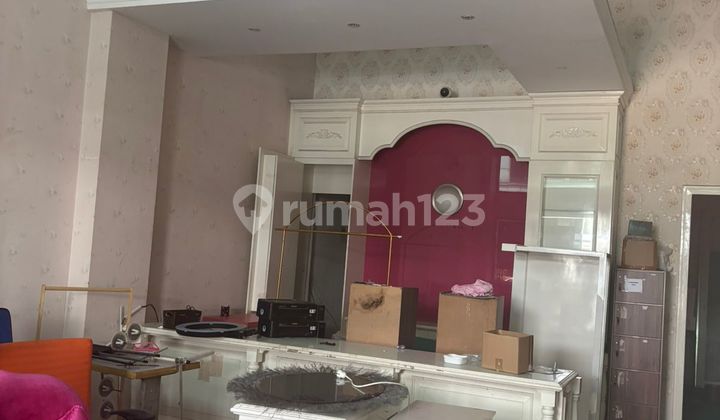 DISEWA RUKO MEWAH semi furnish 229m2, 015  2