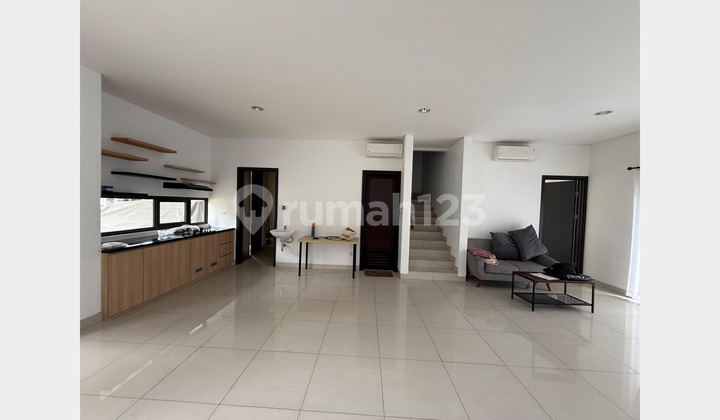 Sewa Cluster Wisteria Metland Menteng - Hunian Mewah dengan Attic Room & Full AC! (007)