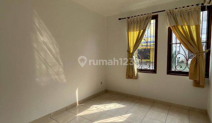 Dijual Rumah The Green Vineyerd Bsd City Service In English  1