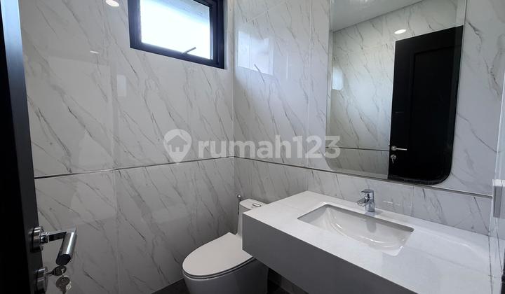 FOR SALE BRAND NEW HOUSE, INDEPENDENT BUILDING Foresta - BSD