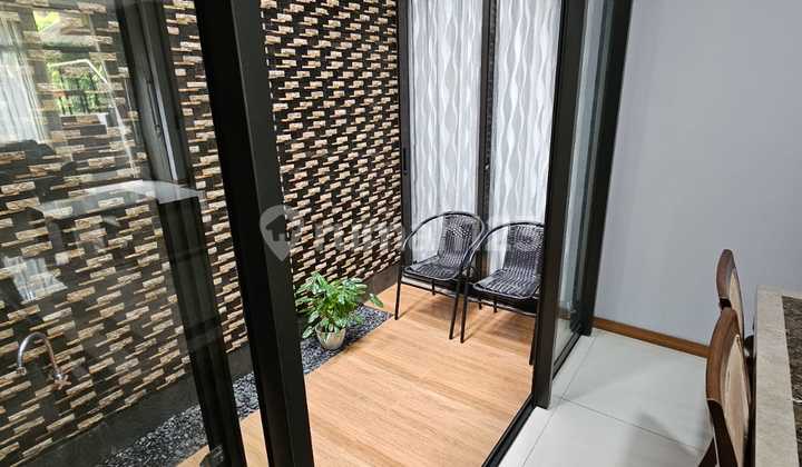 Dijual Rumah  3 lantai Cluster Caelus Greenwich 2