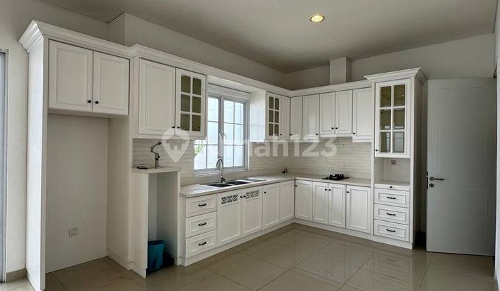 Di Jual Rumah Di Cluster De Maja De Park BSD City Baru renovasi - siap huni, termurah di kawasan!