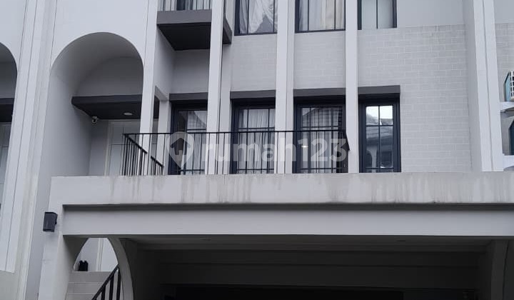 Disewakan Rumah di Aether Greenwich, BSD