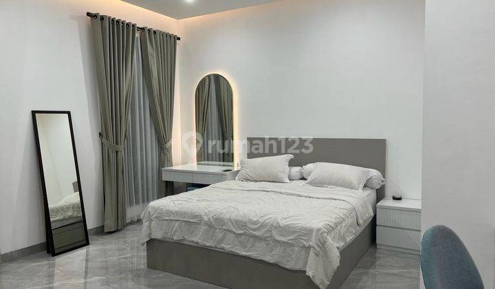 Dijual Rumah American Classic Brand New Fully Furnished 2