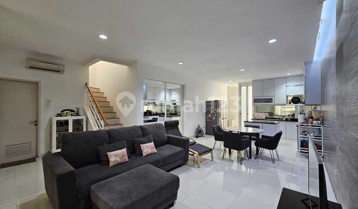 For Sale House in Cluster Castilla - BSD City