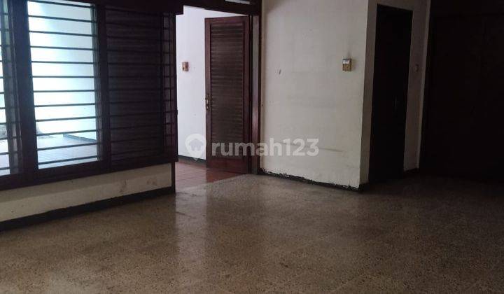 Rumah Besar di Kayu Jati Jakarta Timur 4
